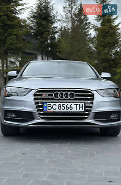 Седан Audi A4 2015 в 