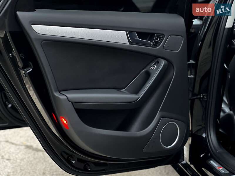 Седан Audi A4 2015 в Тернополі