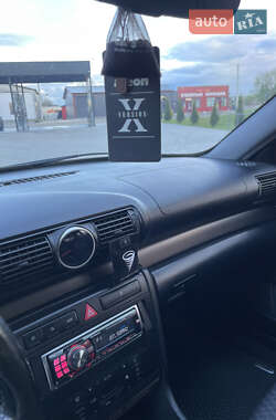 Седан Audi A4 1999 в 