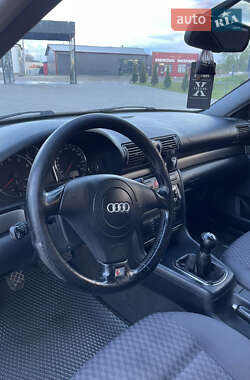 Седан Audi A4 1999 в 