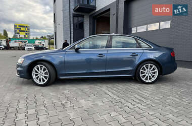Седан Audi A4 2015 в 
