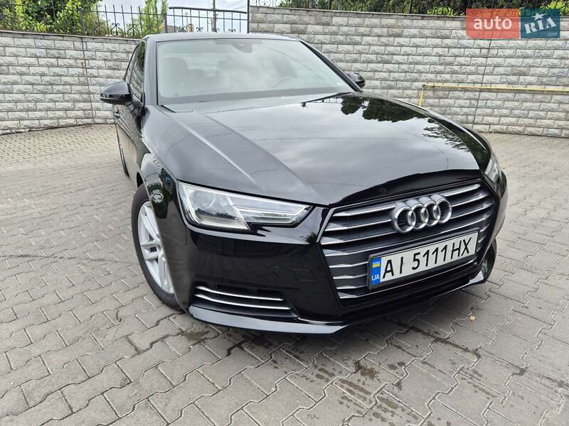 Седан Audi A4 2017 в Обухове