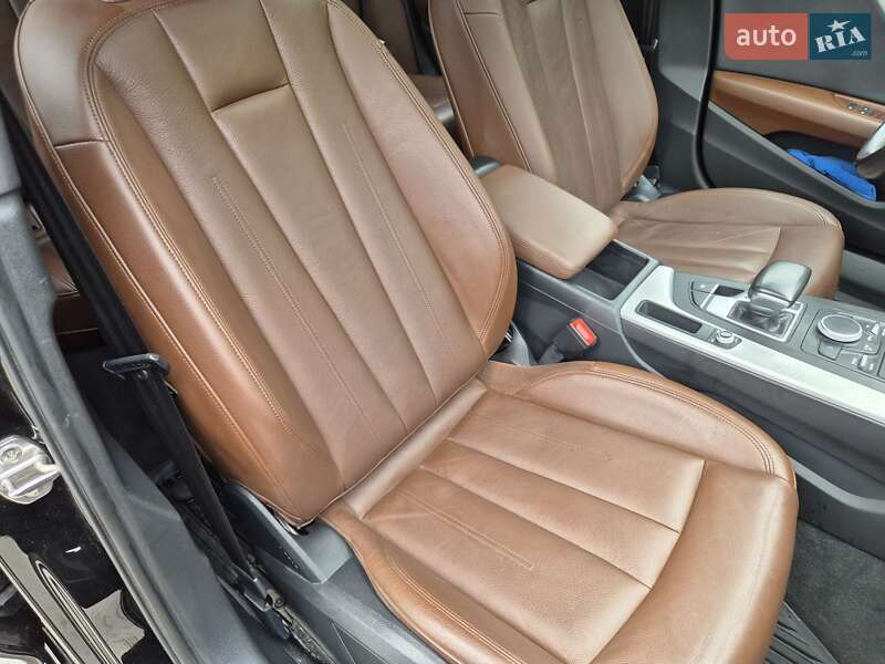 Седан Audi A4 2017 в Обухове