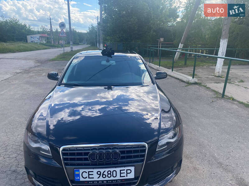Седан Audi A4 2012 в 