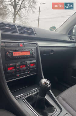 Седан Audi A4 2005 в 