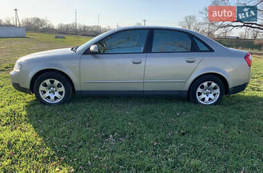Седан Audi A4 2004 в 