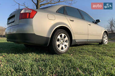 Седан Audi A4 2004 в 