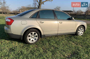 Седан Audi A4 2004 в 
