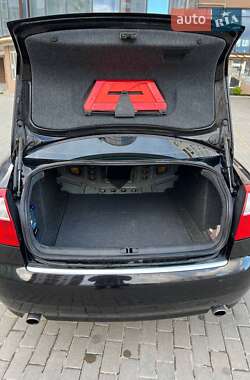Седан Audi A4 2003 в 