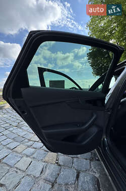 Седан Audi A4 2023 в 