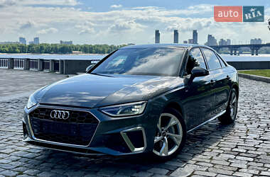 Седан Audi A4 2023 в 