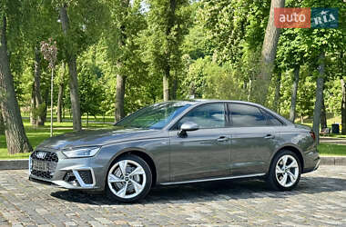 Седан Audi A4 2023 в 