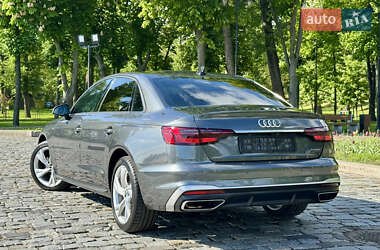 Седан Audi A4 2023 в 