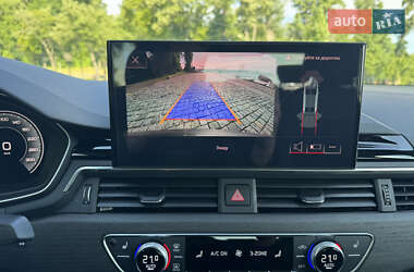 Седан Audi A4 2023 в 
