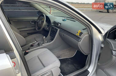 Седан Audi A4 2004 в 