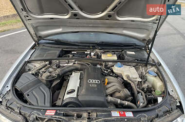 Седан Audi A4 2004 в 