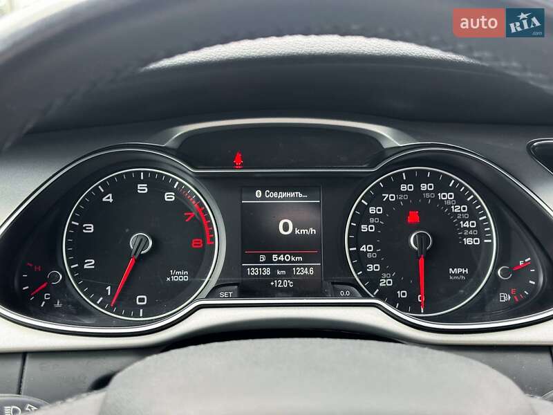Седан Audi A4 2016 в Ужгороде