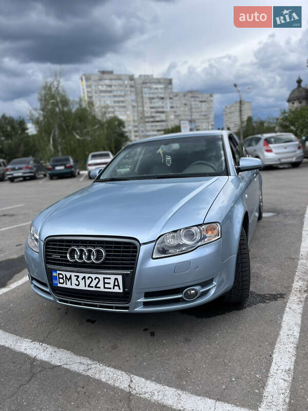 Седан Audi A4 2004 в 
