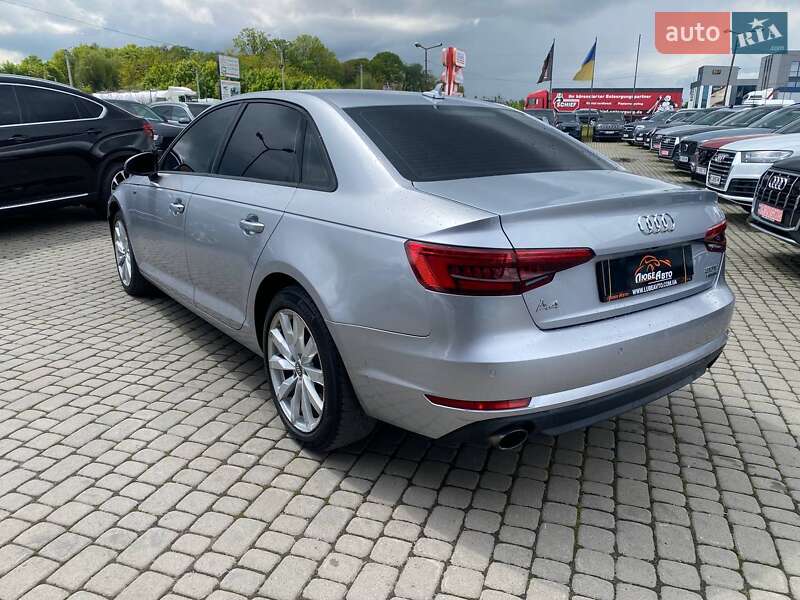 Седан Audi A4 2017 в Львове