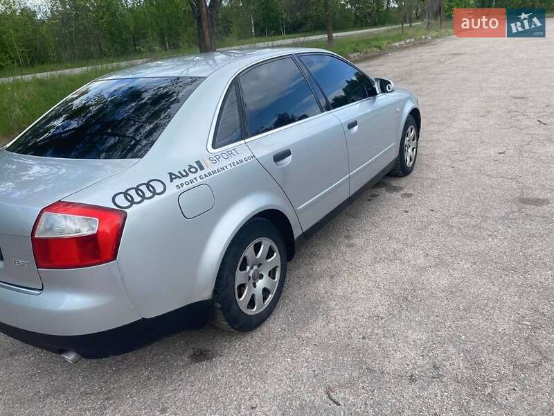 Седан Audi A4 2002 в 