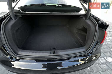 Седан Audi A4 2013 в 
