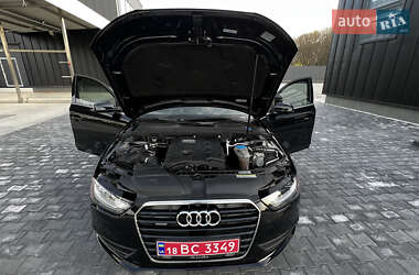 Седан Audi A4 2013 в 