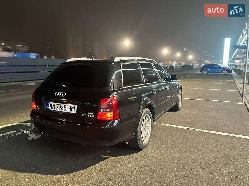 Универсал Audi A4 2000 в 