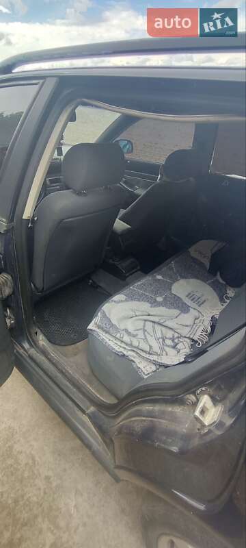 Універсал Audi A4 1996 в Жовкві