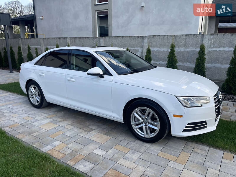Седан Audi A4 2016 в Ивано-Франковске