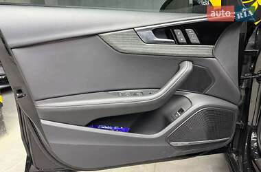 Седан Audi A4 2021 в 