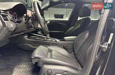 Седан Audi A4 2021 в 