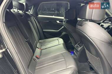 Седан Audi A4 2021 в 