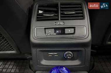 Седан Audi A4 2021 в 