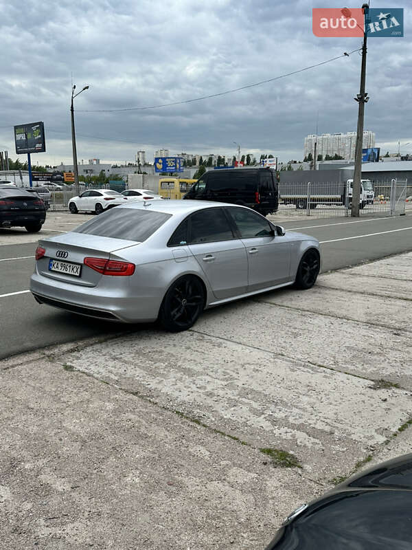 Седан Audi A4 2014 в Києві