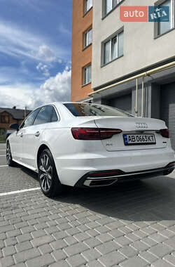 Седан Audi A4 2023 в Виннице