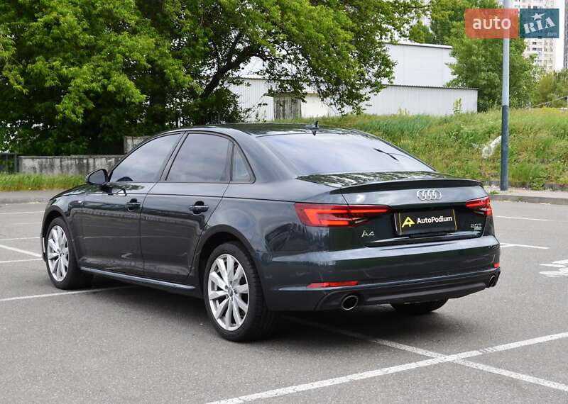 Седан Audi A4 2018 в Киеве