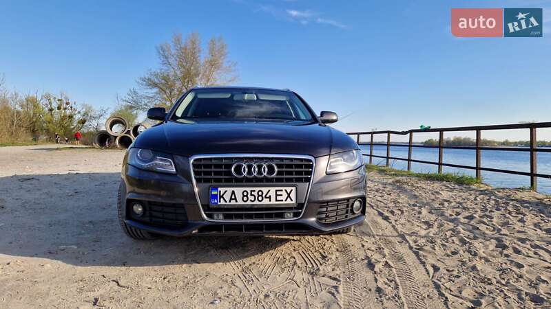 Універсал Audi A4 2010 в 