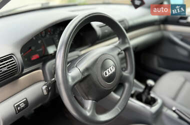 Седан Audi A4 2000 в 