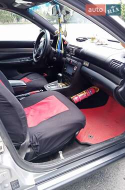 Седан Audi A4 2000 в 