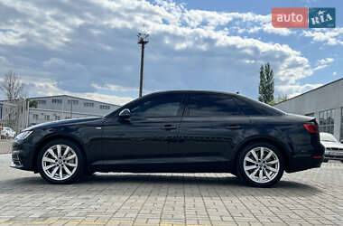 Седан Audi A4 2016 в 