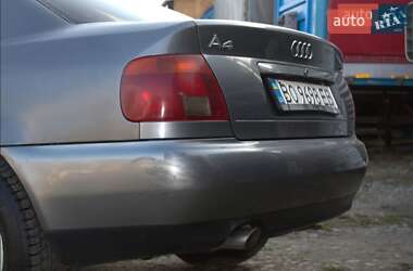Седан Audi A4 1995 в 