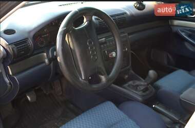Седан Audi A4 1995 в 