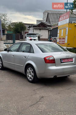 Седан Audi A4 2004 в 