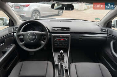 Седан Audi A4 2004 в 