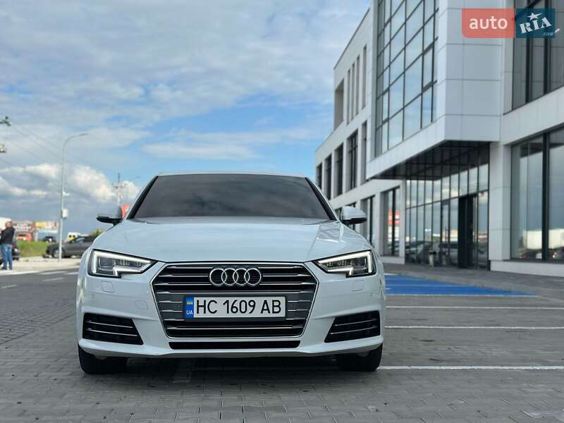 Седан Audi A4 2018 в Львове