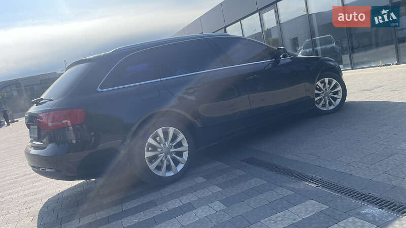 Универсал Audi A4 2012 в Ужгороде