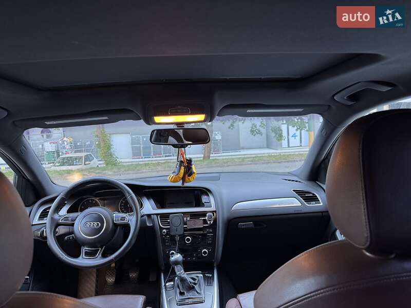 Седан Audi A4 2012 в Великом Березном