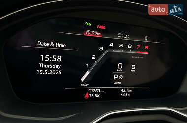 Седан Audi A4 2022 в 