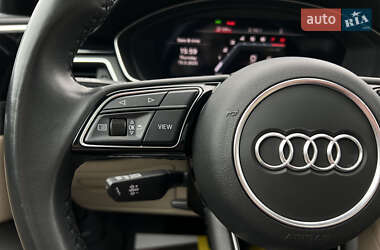 Седан Audi A4 2022 в 