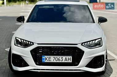 Седан Audi A4 2021 в 